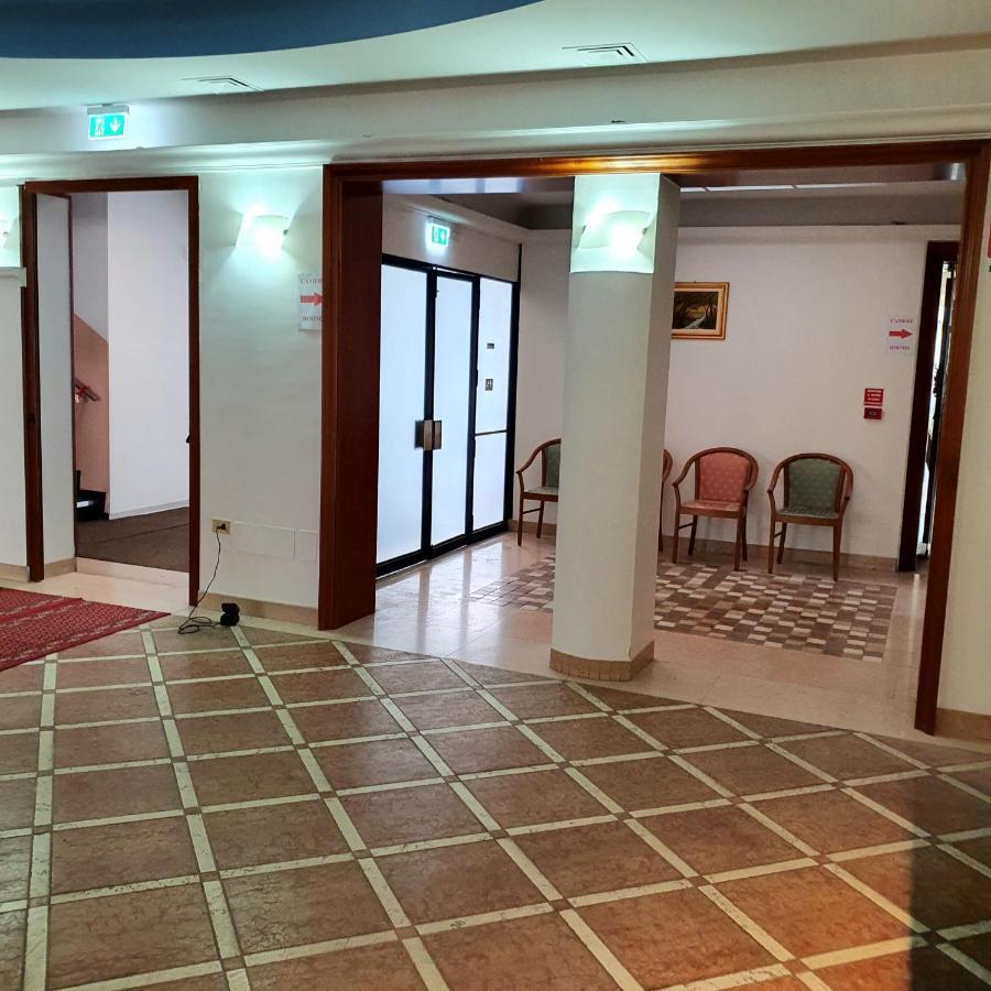 Hotel Perla Massa Lombarda Ngoại thất bức ảnh