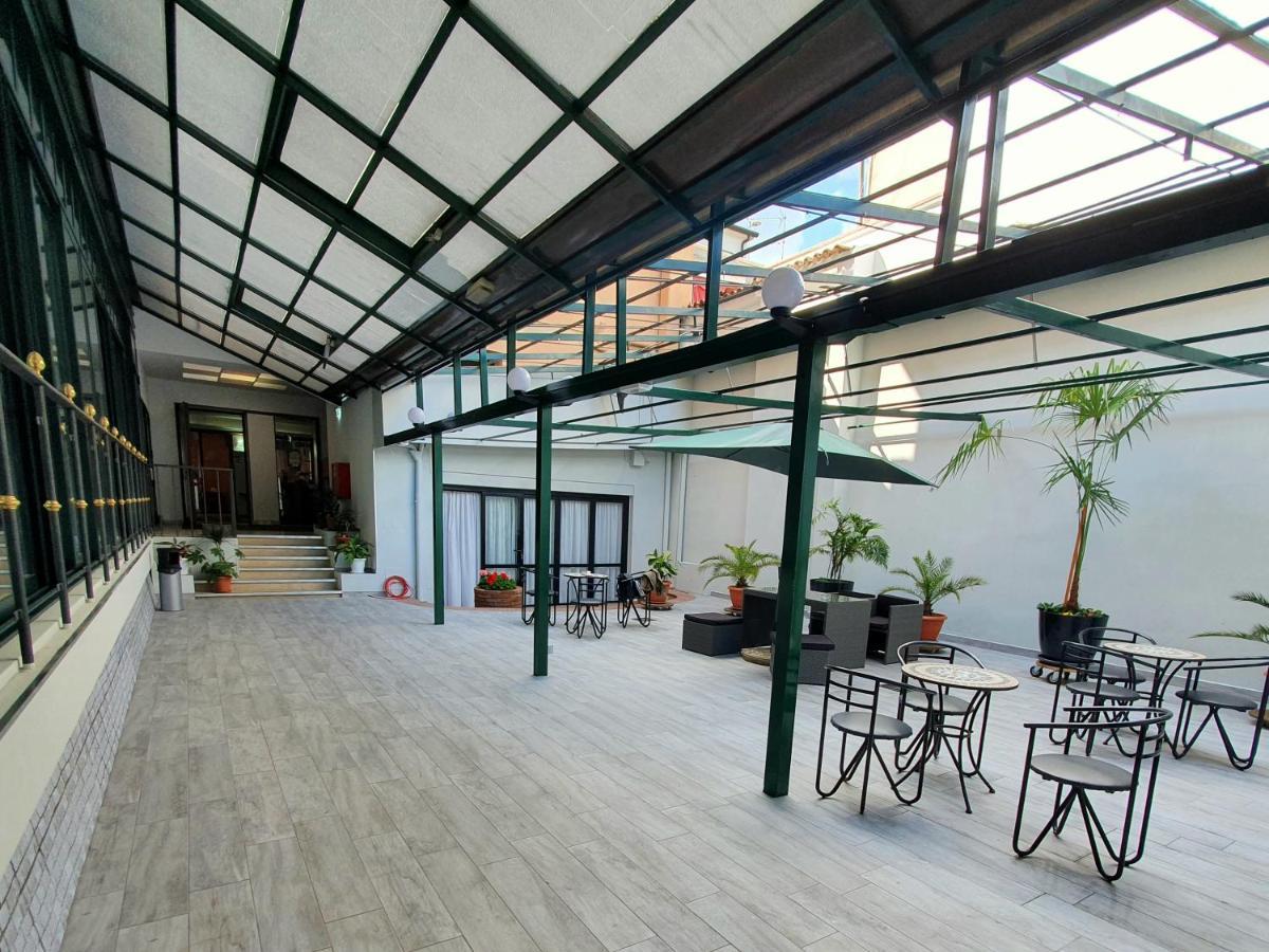 Hotel Perla Massa Lombarda Ngoại thất bức ảnh