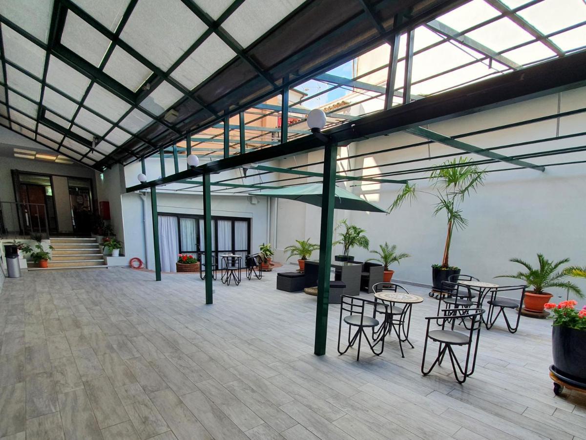 Hotel Perla Massa Lombarda Ngoại thất bức ảnh