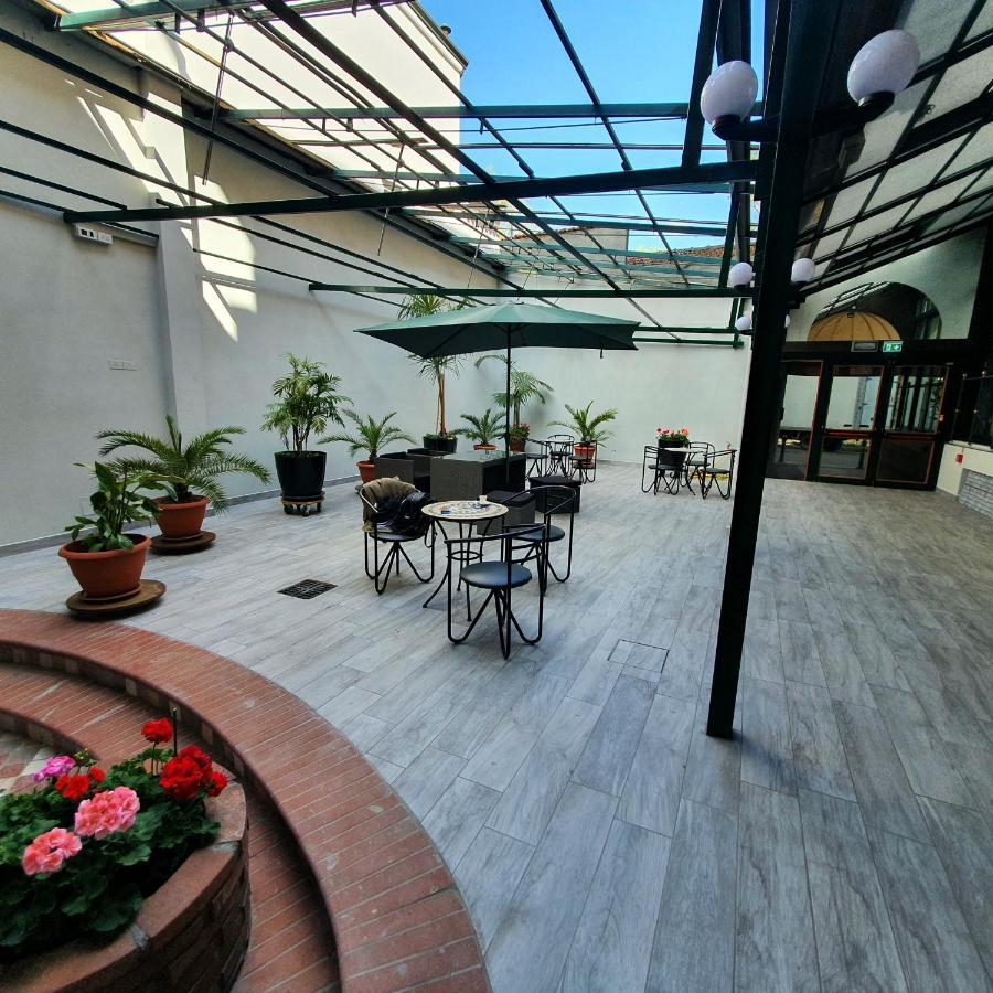 Hotel Perla Massa Lombarda Ngoại thất bức ảnh