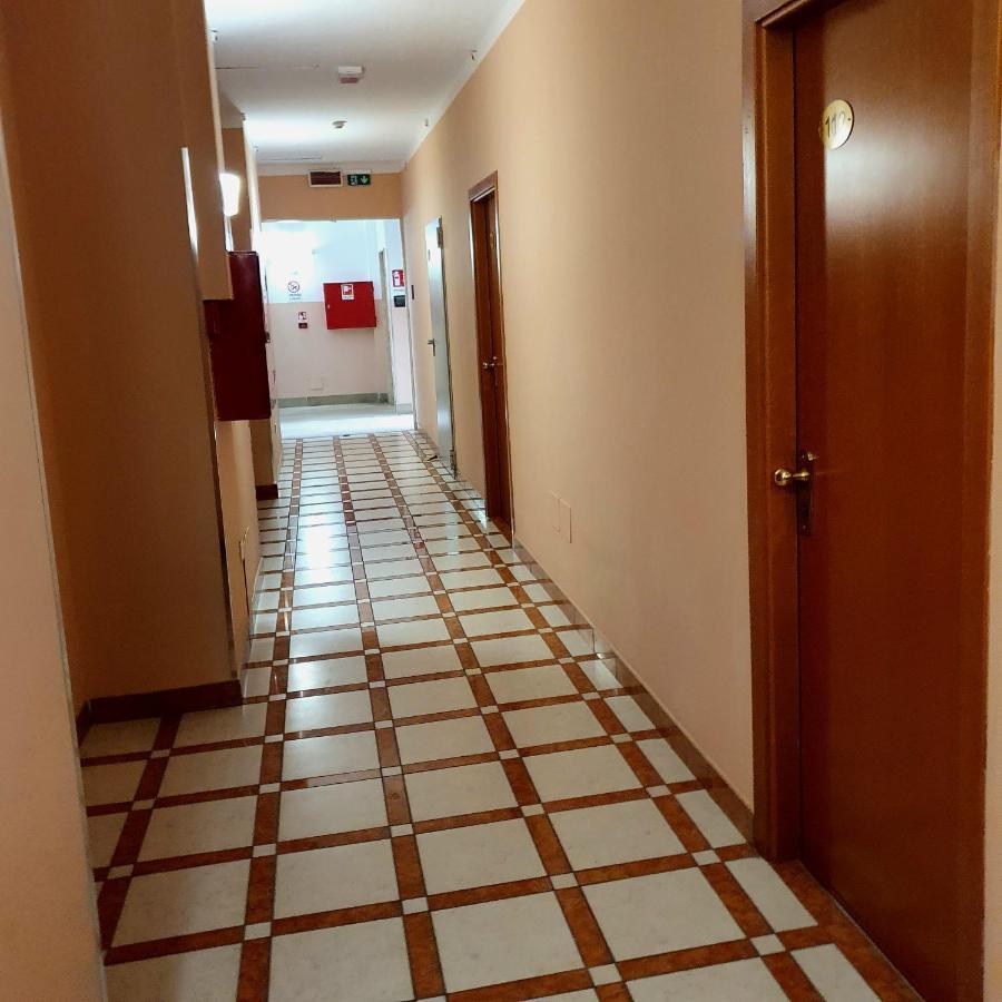 Hotel Perla Massa Lombarda Ngoại thất bức ảnh