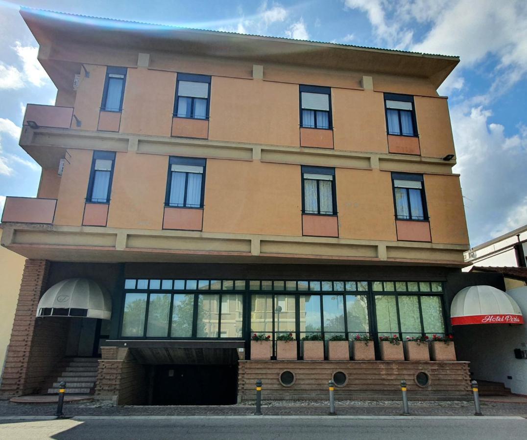 Hotel Perla Massa Lombarda Ngoại thất bức ảnh