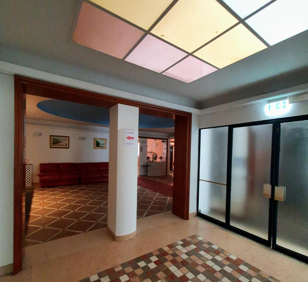 Hotel Perla Massa Lombarda Ngoại thất bức ảnh