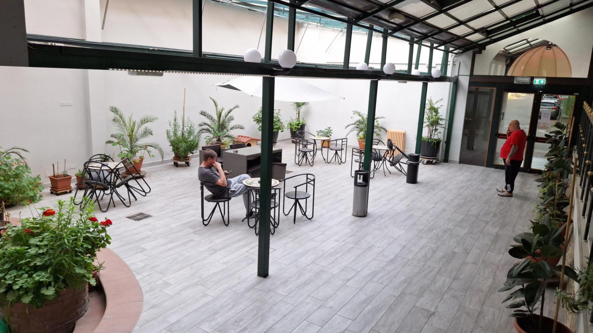 Hotel Perla Massa Lombarda Ngoại thất bức ảnh